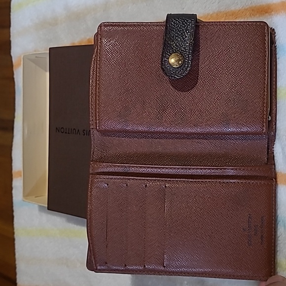 Lv mono compact wallet. - Picture 3 of 11